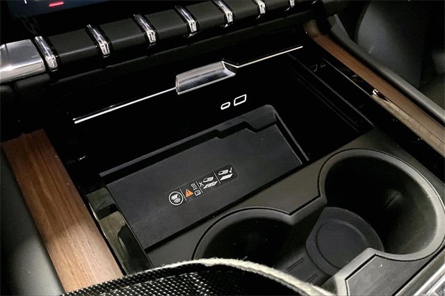 Certified 2025 GMC Yukon Denali image 24