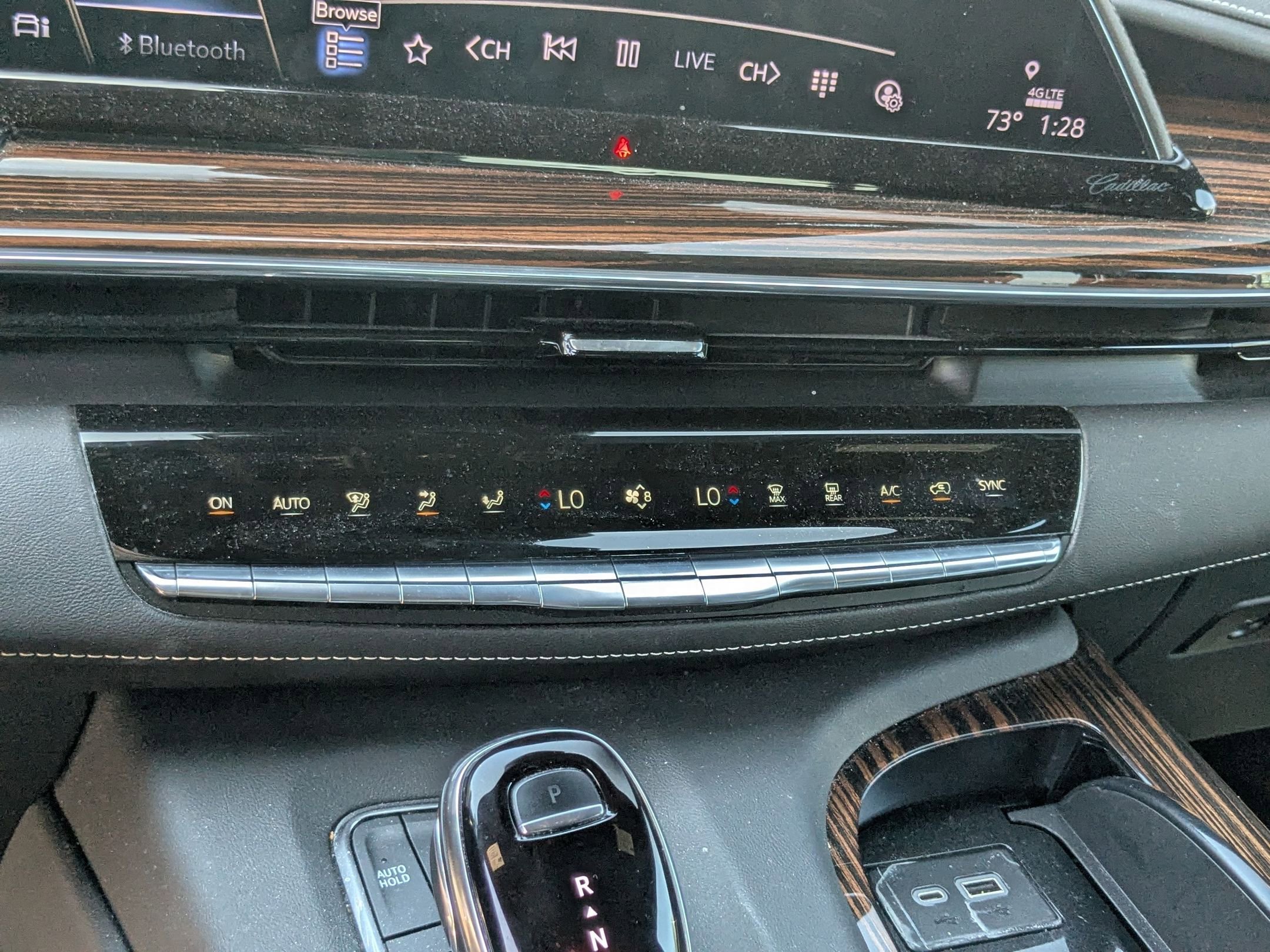 Used 2023 Cadillac Escalade Premium Luxury image 18