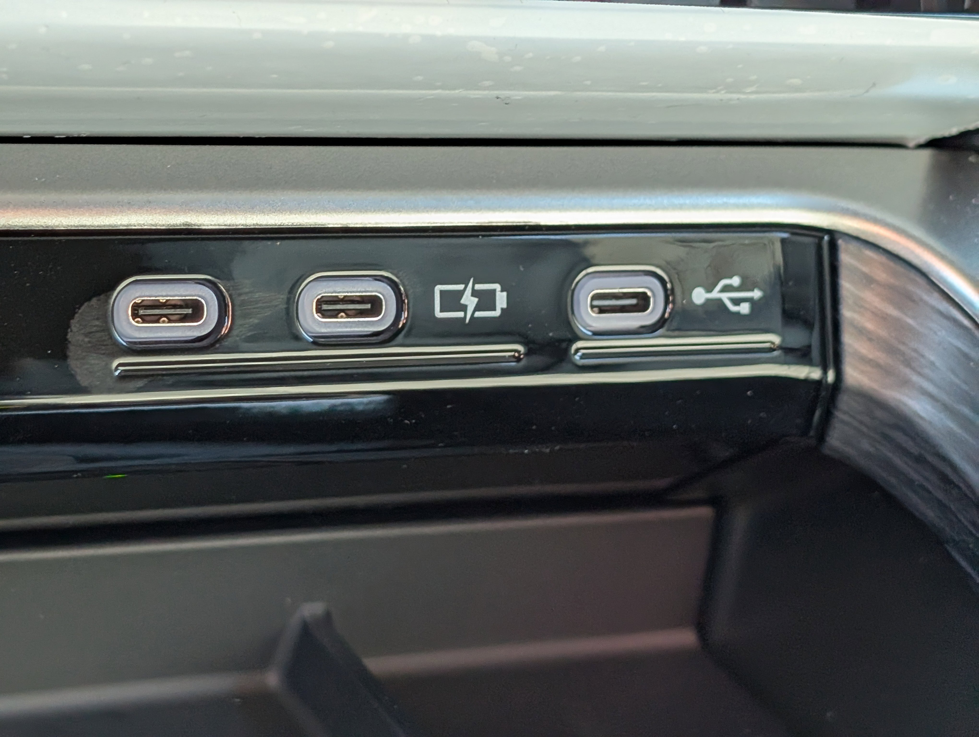 New 2026 Lexus TX 500h AWD image 25