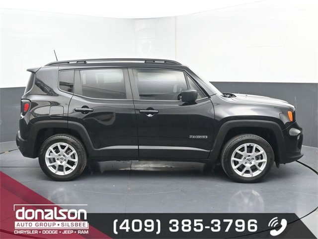 Used 2023 Jeep Renegade Latitude w/ Premium Group image 2