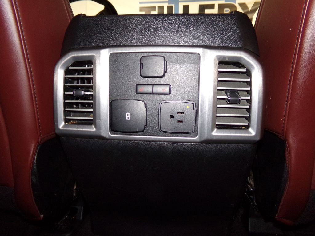 Used 2018 Ford F150 Platinum w/ Equipment Group 701A Luxury image 12