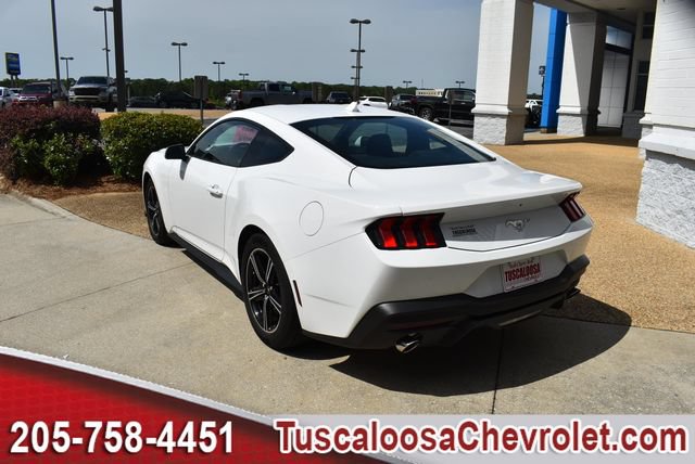 Used 2025 Ford Mustang Coupe RWD image 7