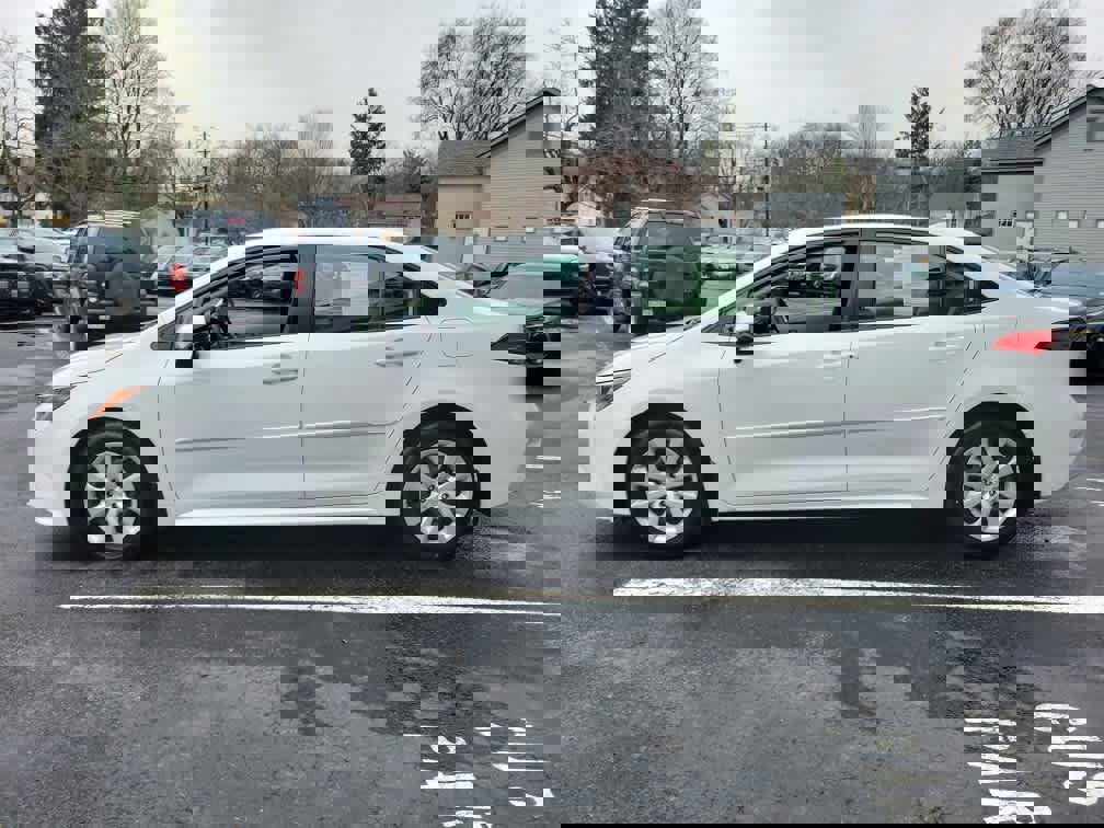 Used 2023 Toyota Corolla LE image 7