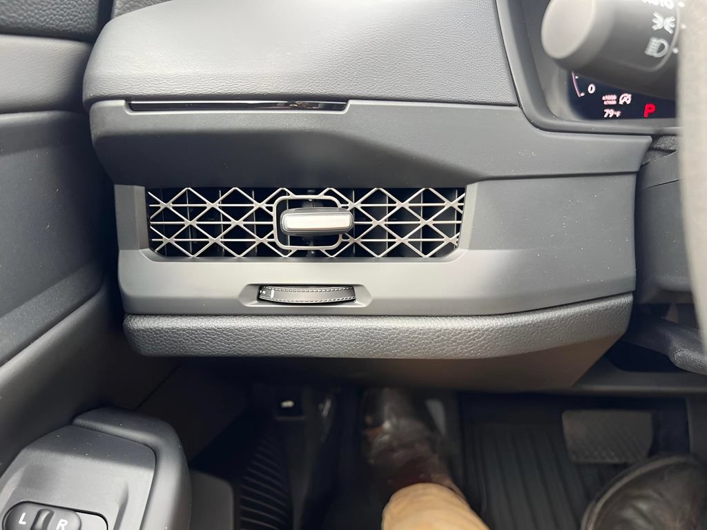 Used 2025 Honda Accord SE image 10