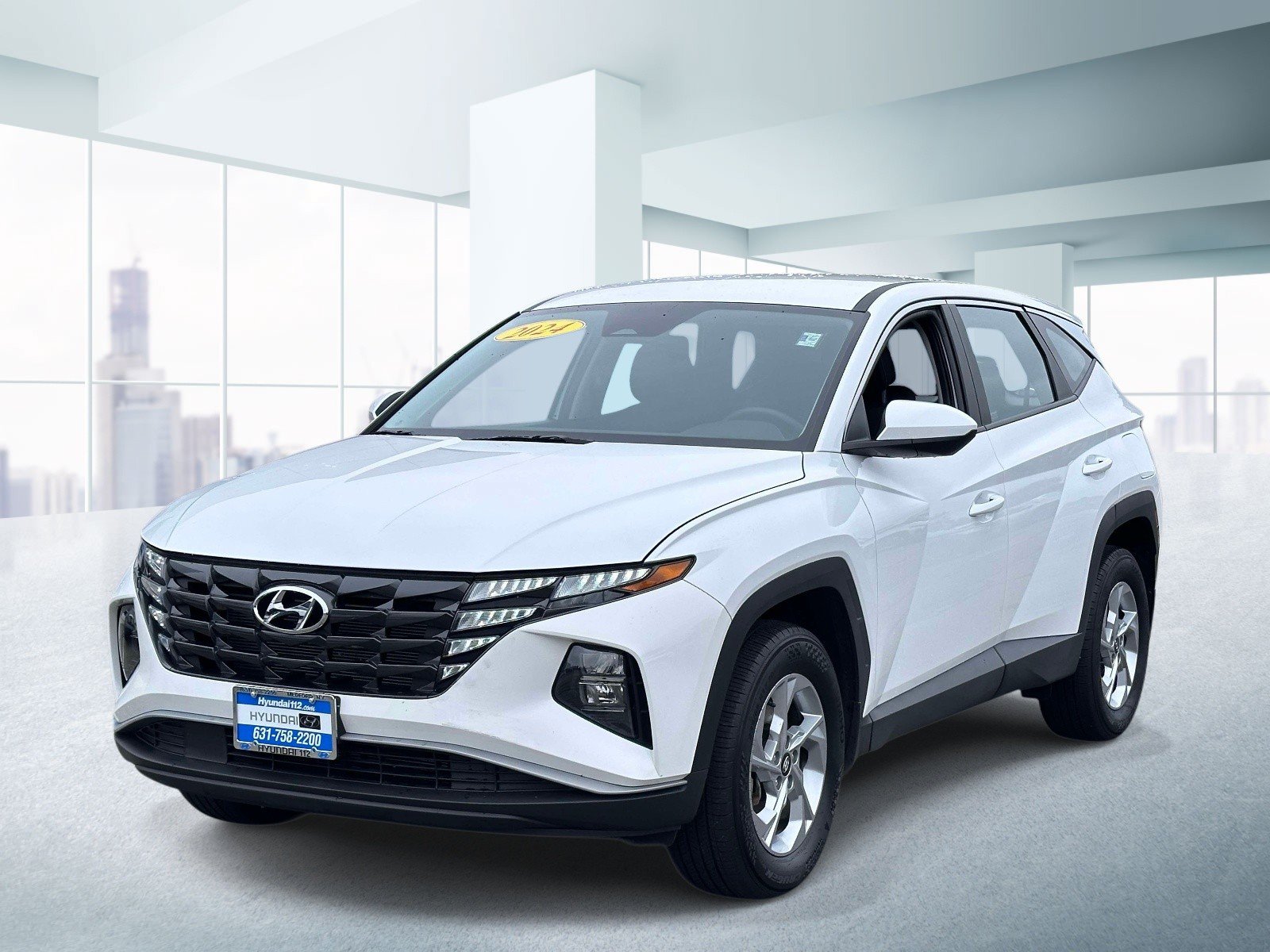 Used 2024 Hyundai Tucson SE AWD/4WD image 1