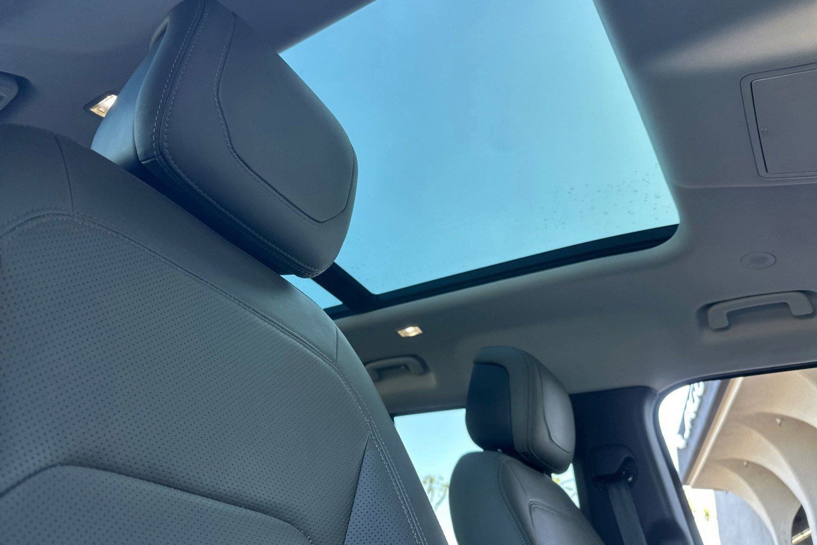 Used 2020 Land Rover Defender 110 HSE image 15