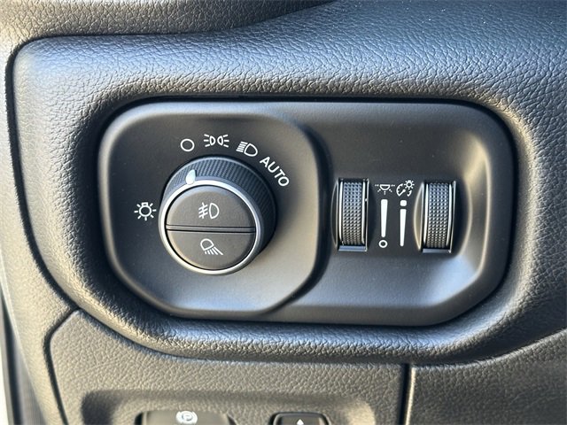 Used 2019 RAM 1500 Big Horn image 23