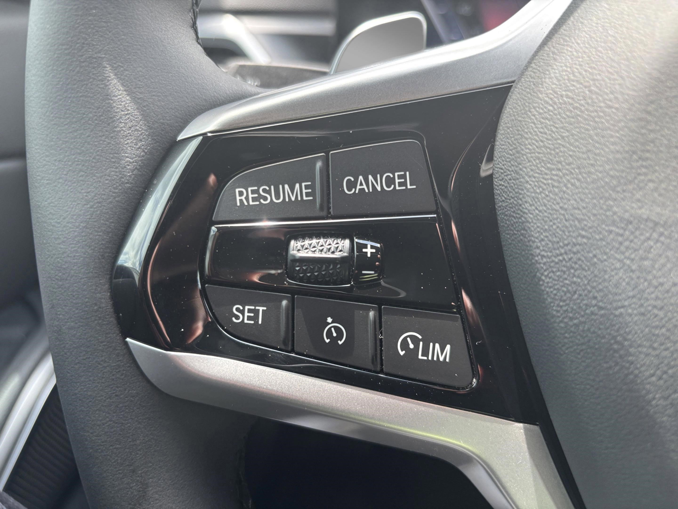 Used 2025 BMW 330i xDrive Sedan image 12