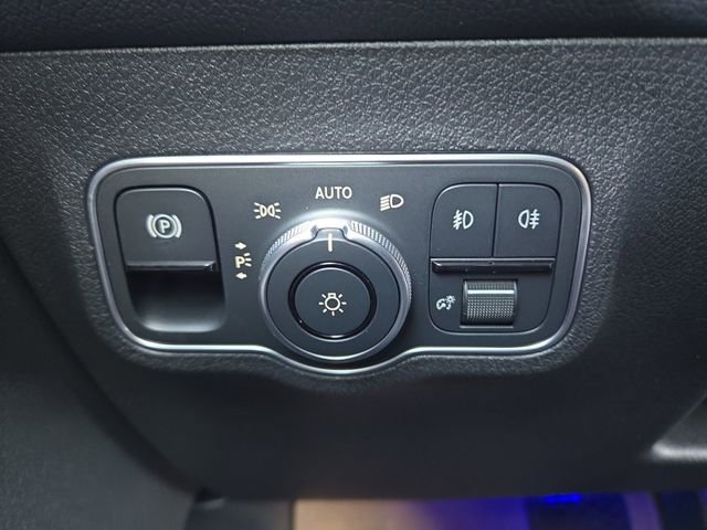 New 2026 Mercedes-Benz GLB 250 4MATIC image 18