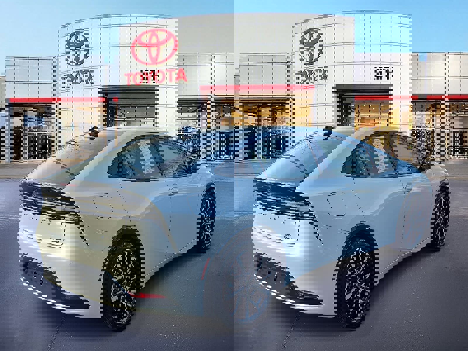 Used 2024 Toyota Prius Prime Premium image 5