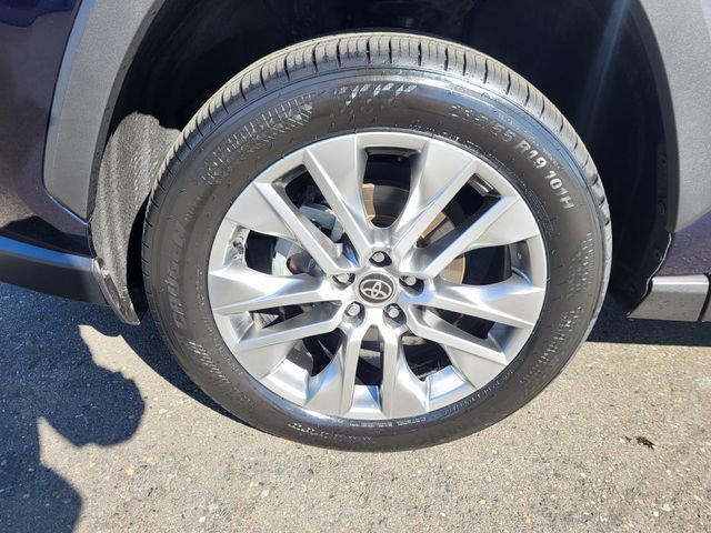 Used 2022 Toyota RAV4 XLE Premium AWD/4WD image 11