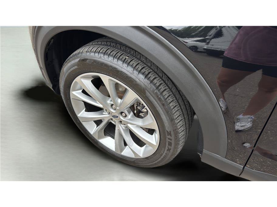 Used 2021 Ford Explorer Platinum AWD/4WD image 44