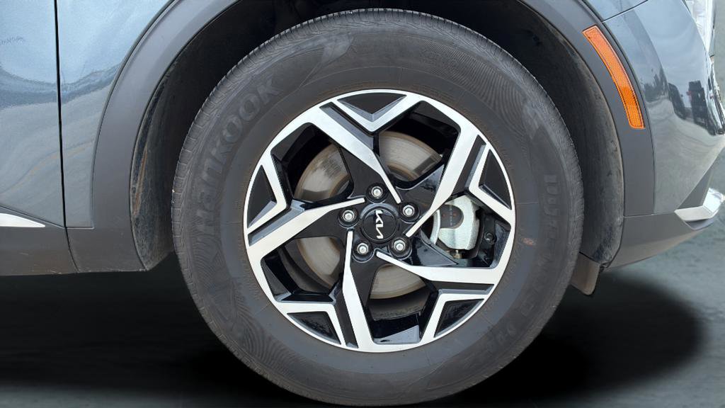 Used 2025 Kia Sportage LX image 30