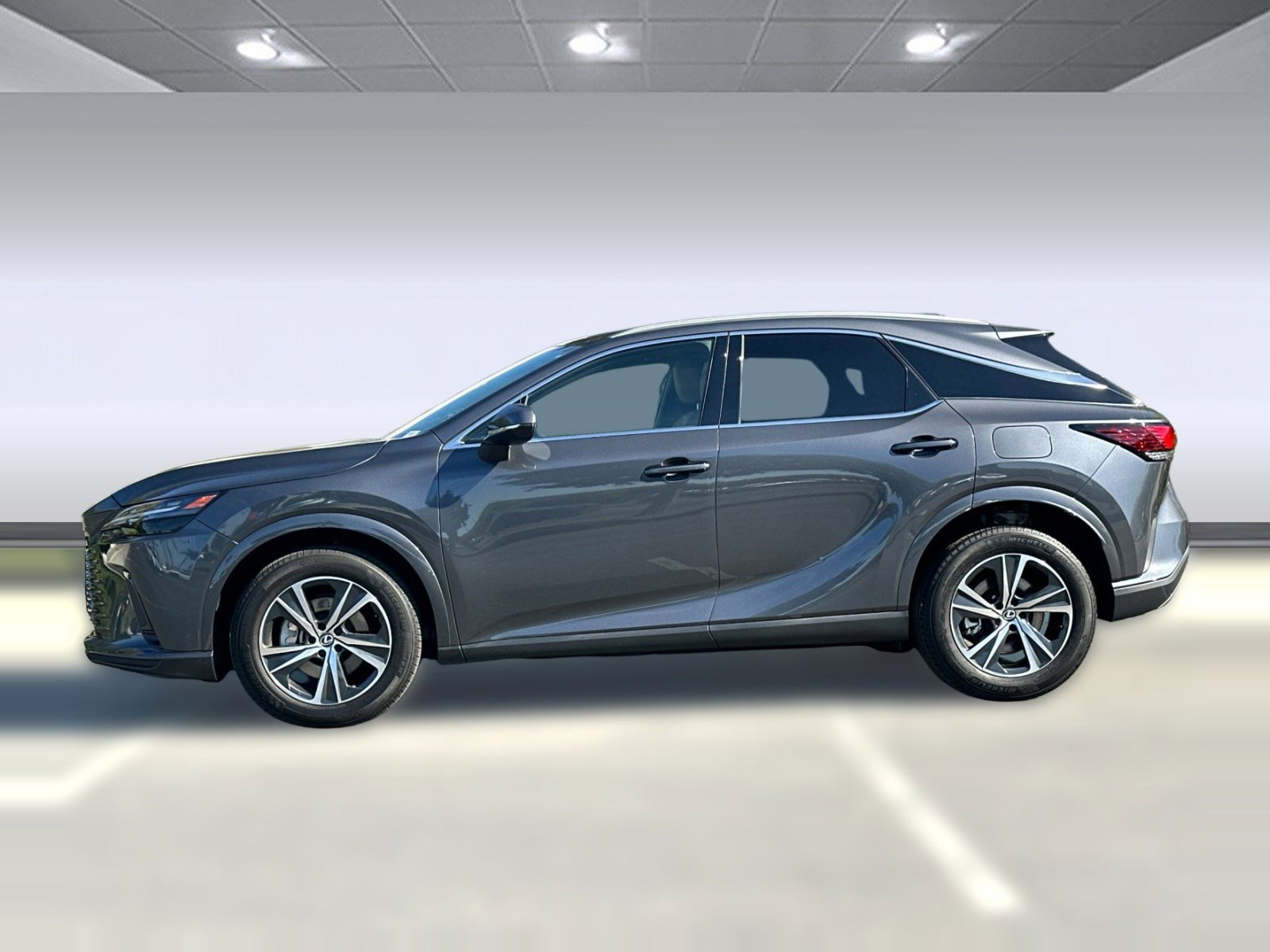 Used 2025 Lexus RX 350 FWD w/ Technology Package image 2