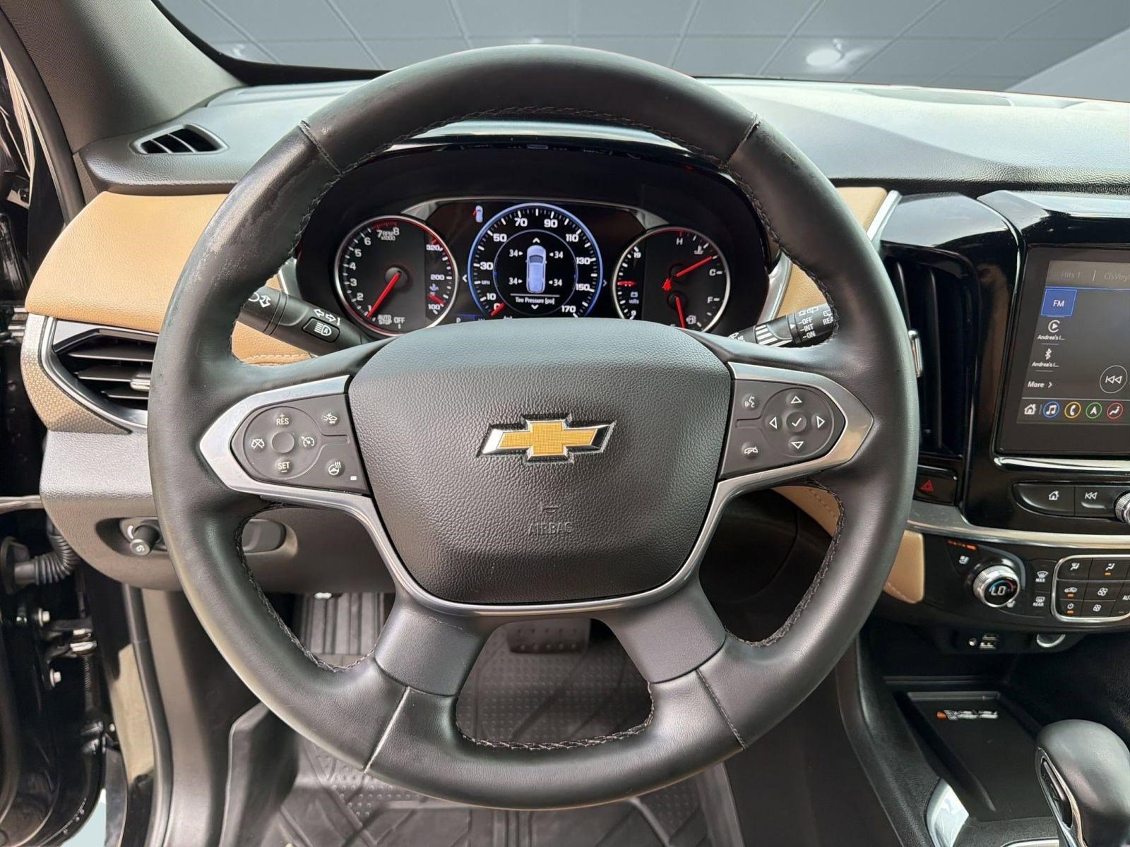 Used 2023 Chevrolet Traverse Premier FWD image 18