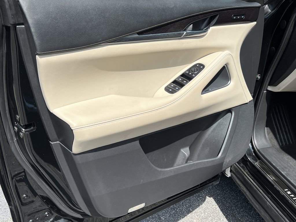 Used 2023 INFINITI QX60 Sensory w/ Vision Package image 8