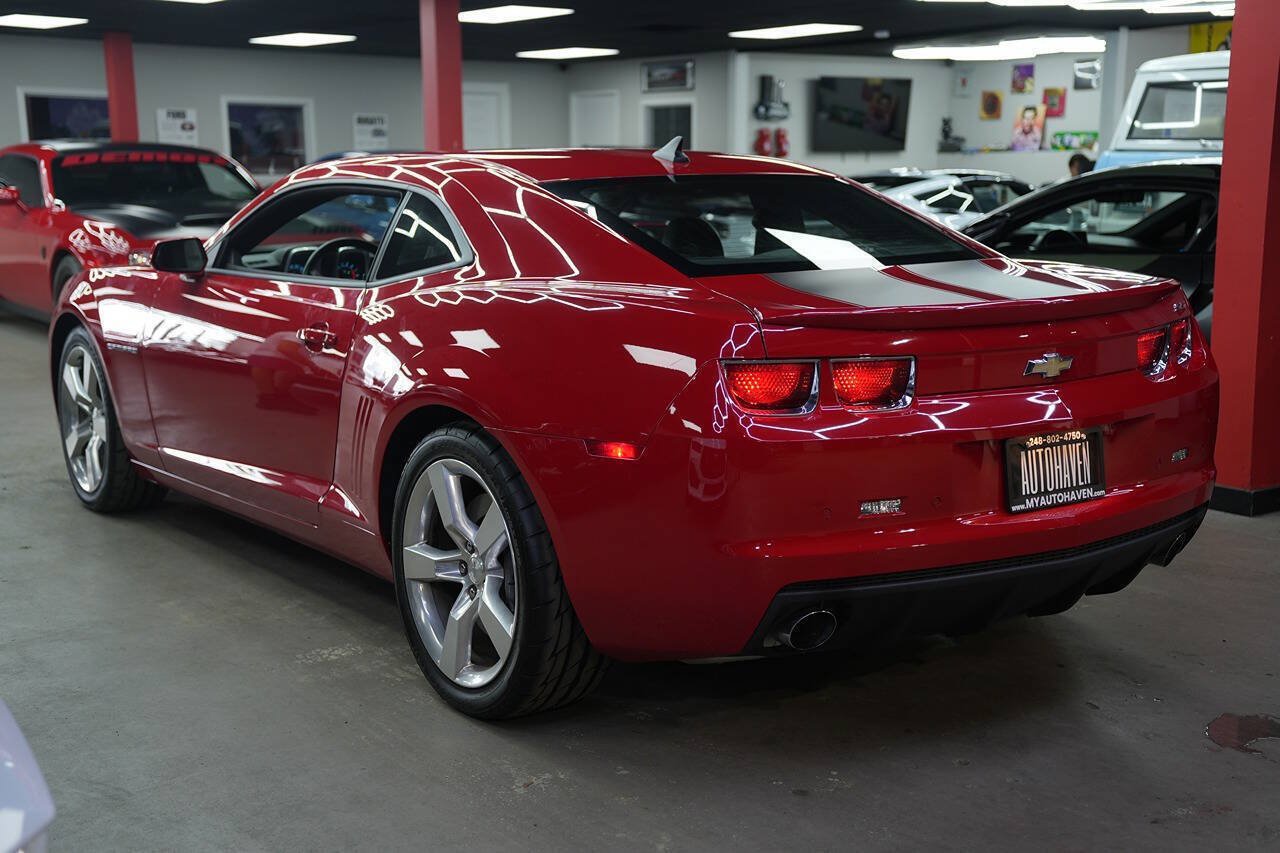 Used 2010 Chevrolet Camaro SS w/ RS Package RWD image 4