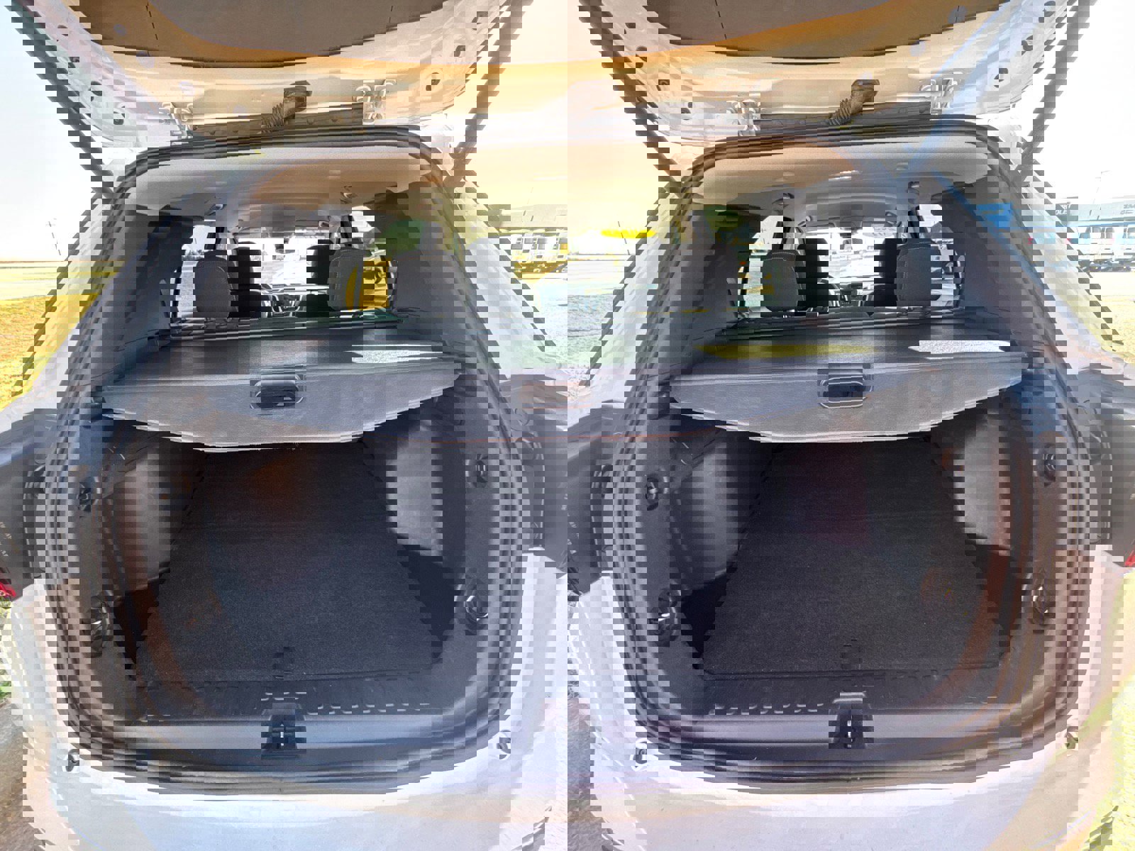 Used 2023 Chevrolet Equinox LT w/ Driver Convenience Package image 16