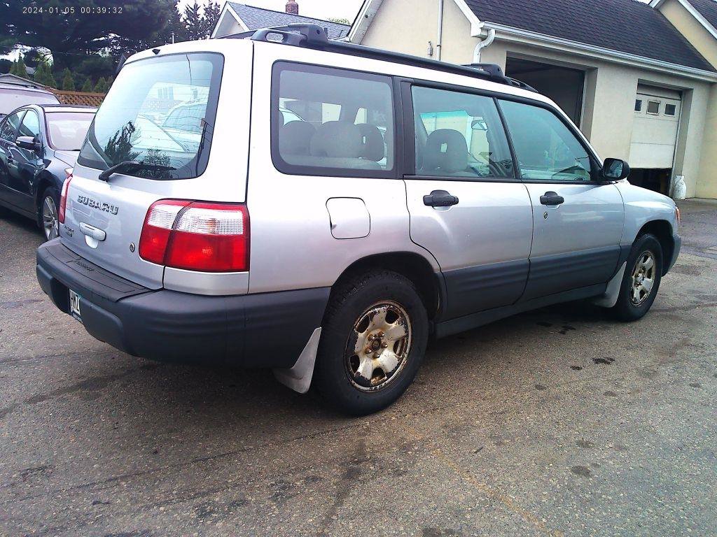 Used 2002 Subaru Forester L AWD/4WD image 4