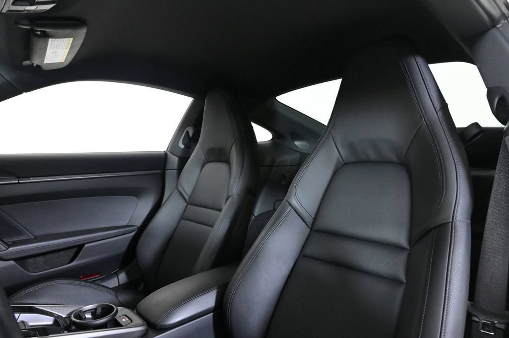 Used 2025 Porsche 911 Carrera w/ Sport Chrono Package RWD image 5