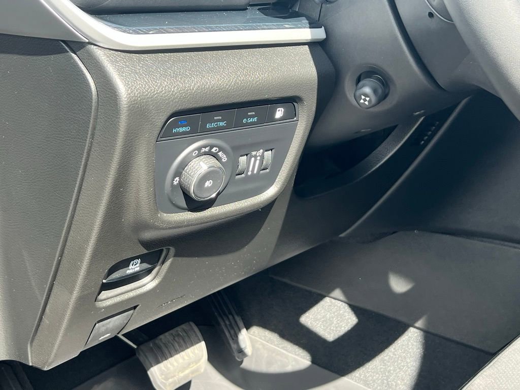 Used 2023 Jeep Grand Cherokee Trailhawk w/ Luxury Tech Group III AWD/4WD image 27