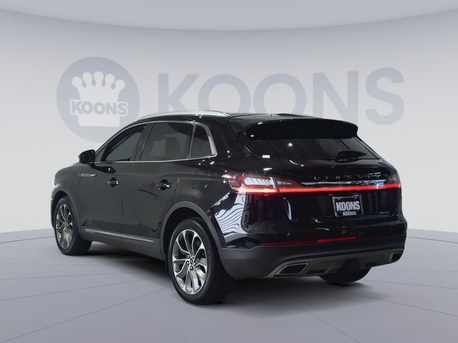 Used 2022 Lincoln Nautilus Reserve w/ Class II Trailer Tow Package AWD/4WD image 8