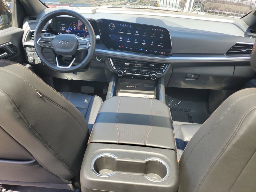 Used 2025 Chevrolet Suburban RST w/ Comfort Package AWD/4WD image 12