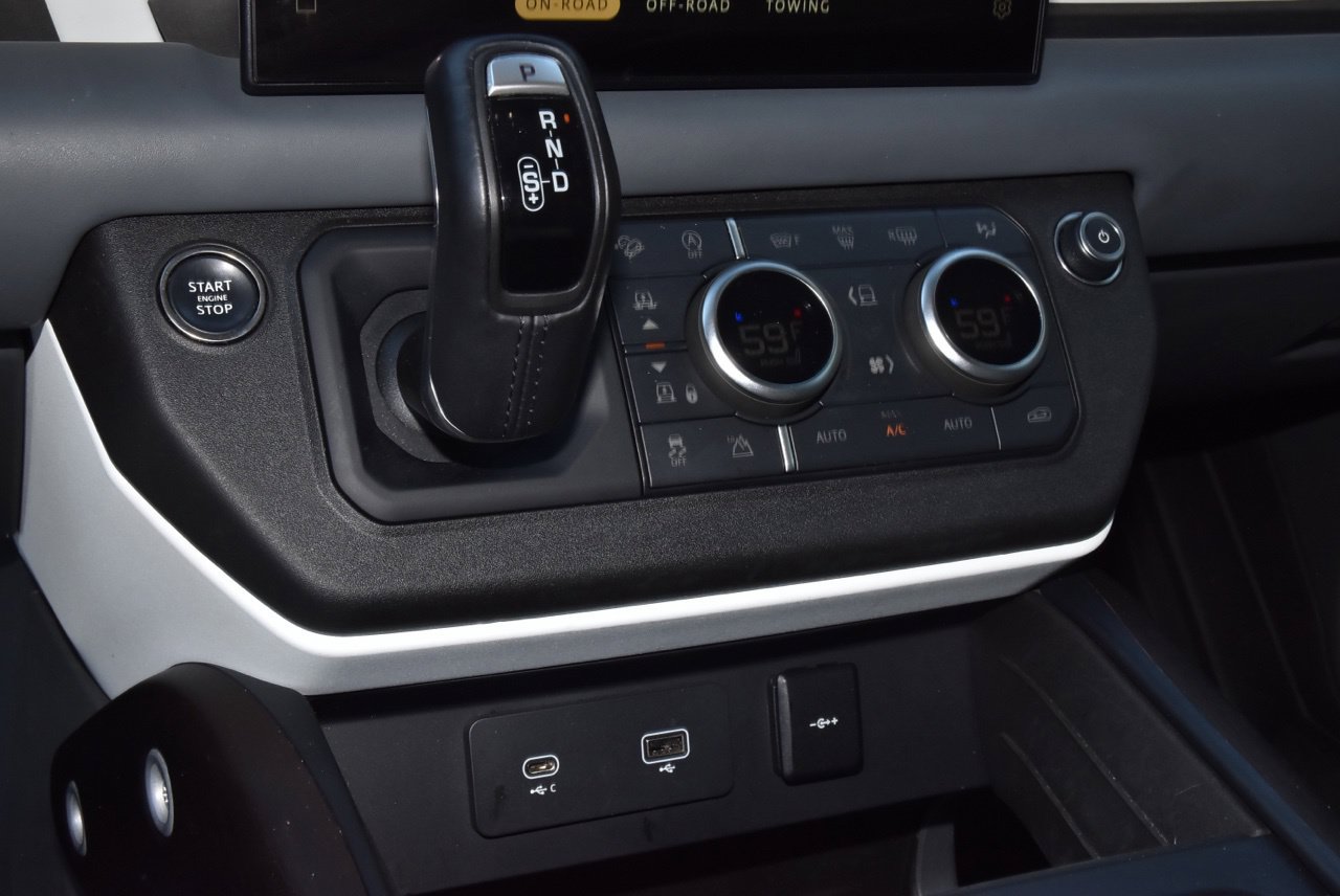 Used 2023 Land Rover Defender 130 First Edition AWD/4WD image 30