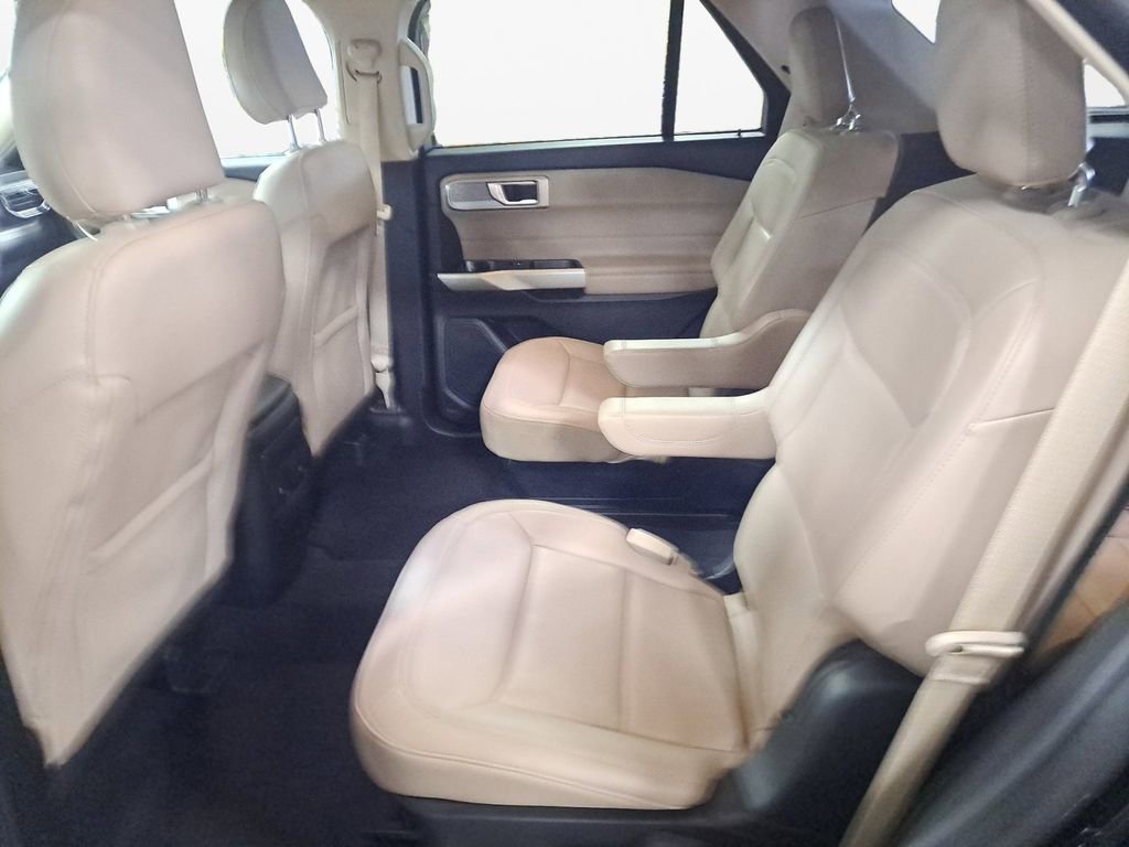 Used 2023 Ford Explorer XLT w/ Equipment Group 202A image 13