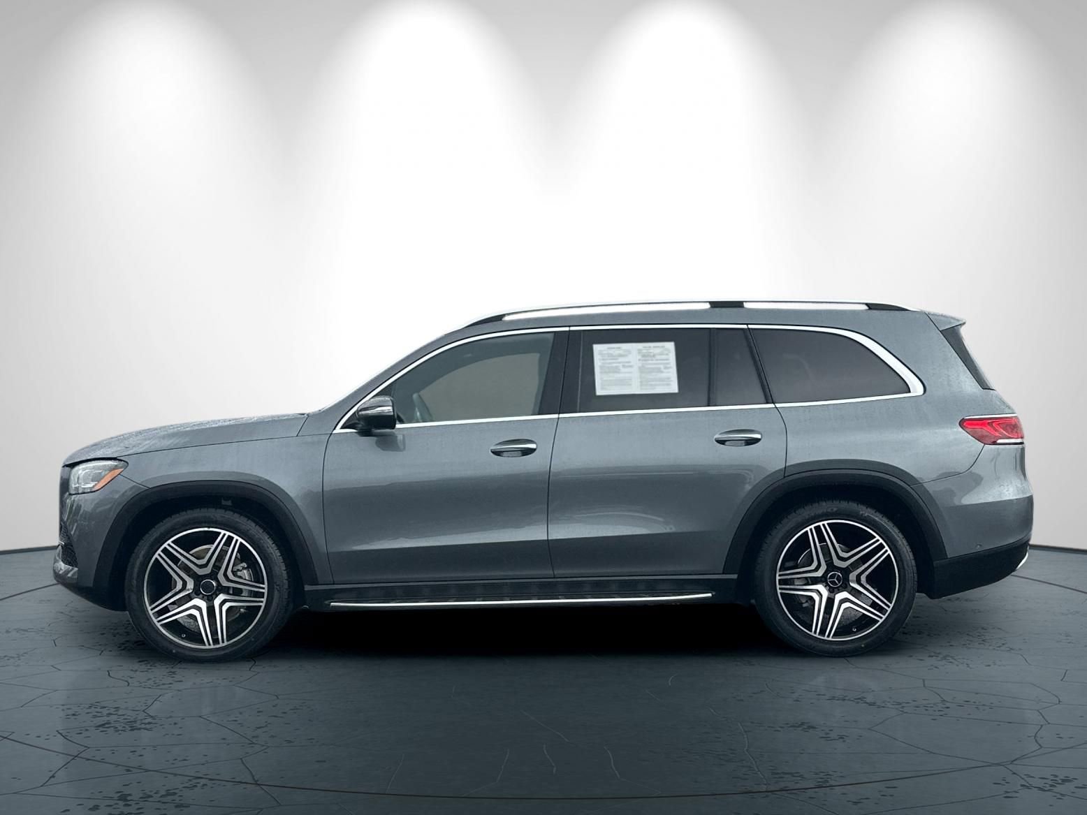 Used 2021 Mercedes-Benz GLS 450 4MATIC image 7