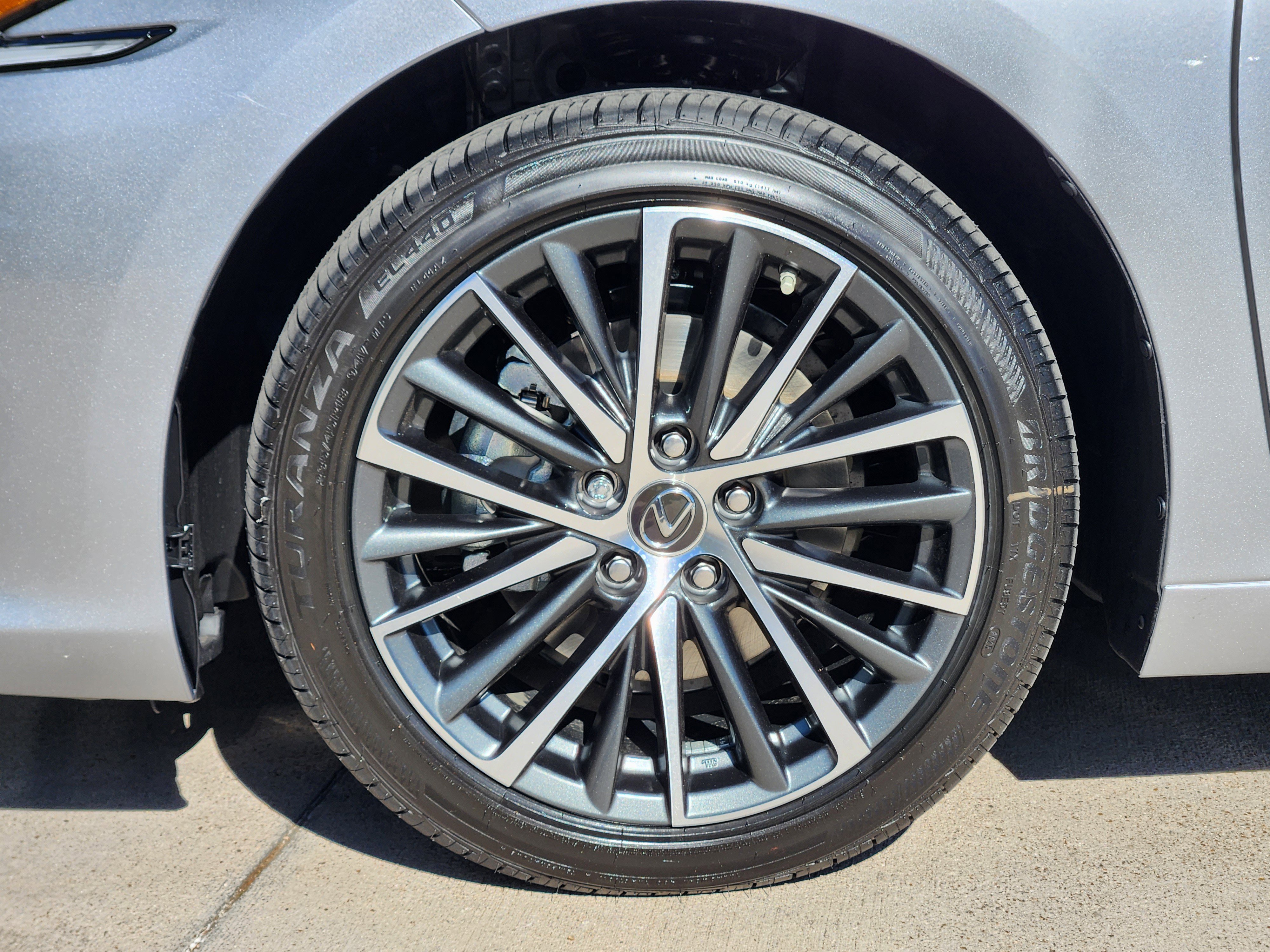 New 2025 Lexus ES 350 w/ Premium Package image 6