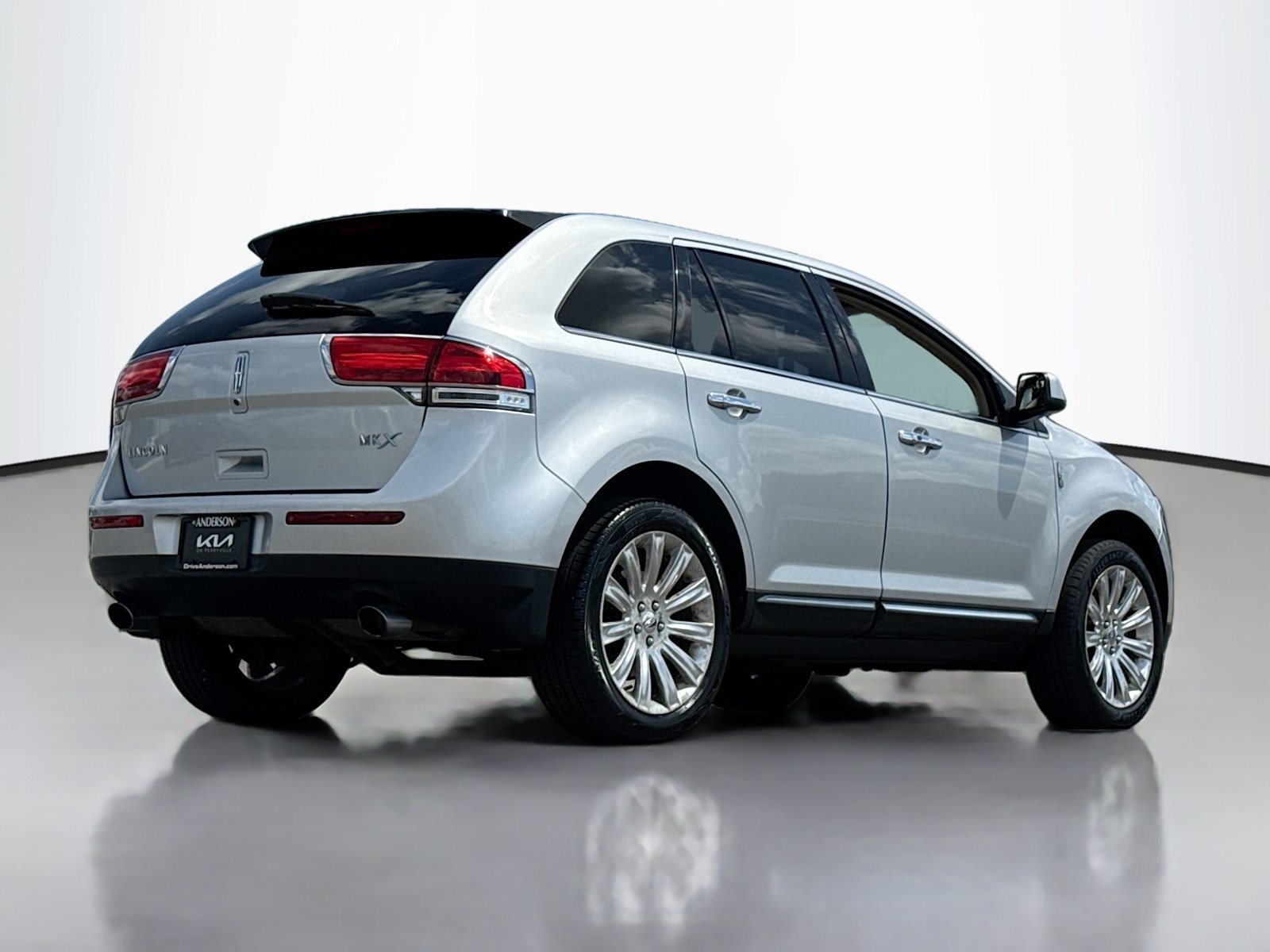 Used 2011 Lincoln MKX 2WD w/ 101A Rapid Spec Order Code image 2
