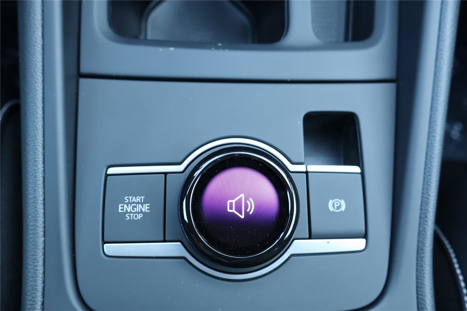 New 2026 Volkswagen Tiguan SE R-Line FWD image 23