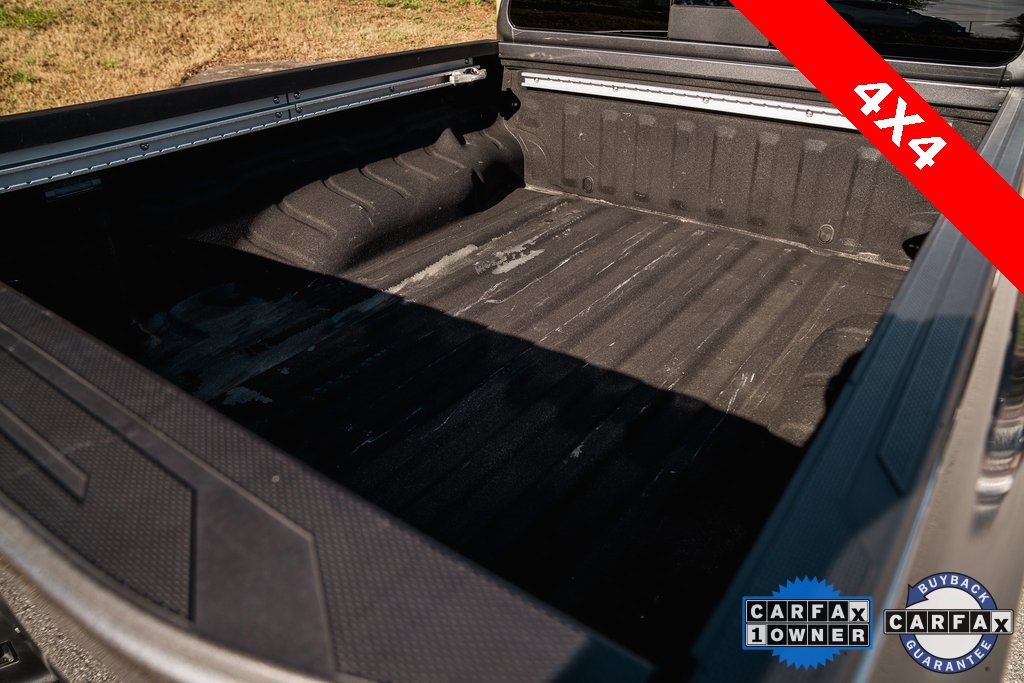 Used 2024 Nissan Frontier SV w/ Technology Package image 7