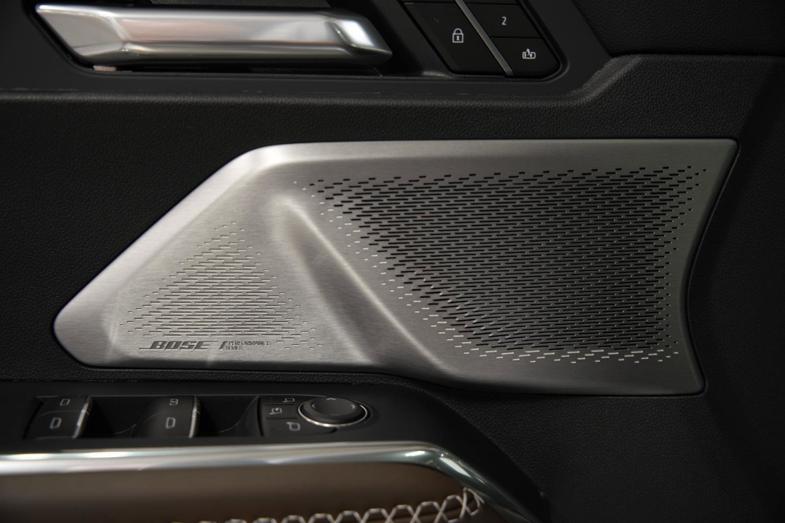 New 2026 GMC Acadia Denali Ultimate w/ LPO, Floor Liner Package image 28