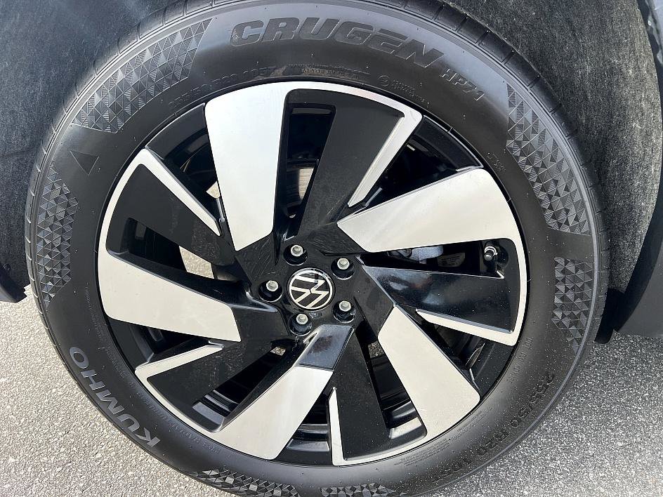 Used 2024 Volkswagen Atlas Cross Sport SE image 5