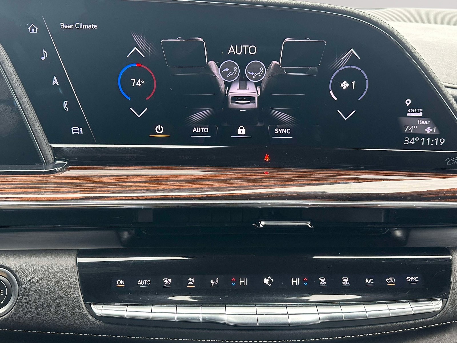 Used 2022 Cadillac Escalade Premium Luxury w/ LPO, Illumination Package image 11