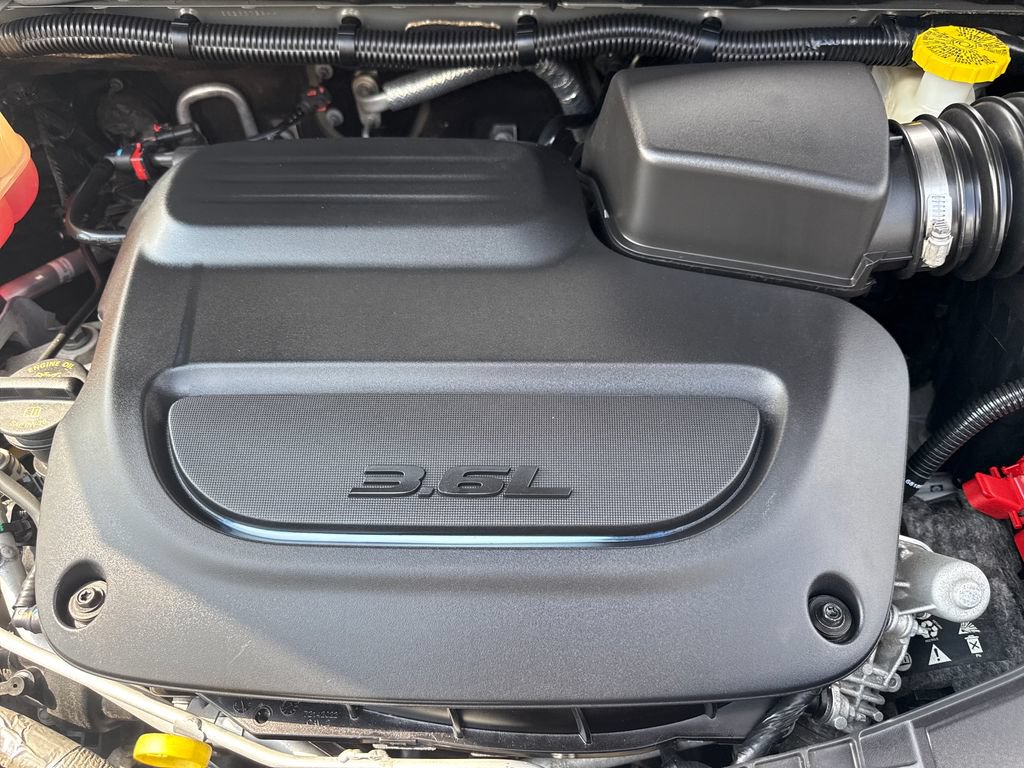 Used 2022 Chrysler Pacifica Limited FWD image 41