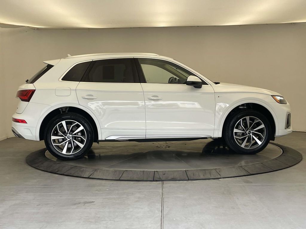 Used 2023 Audi Q5 2.0T Premium w/ Convenience Package AWD/4WD image 8