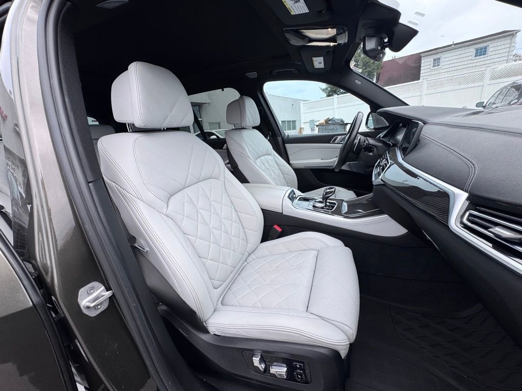 Used 2023 BMW X5 M50i w/ Executive Package AWD/4WD image 18