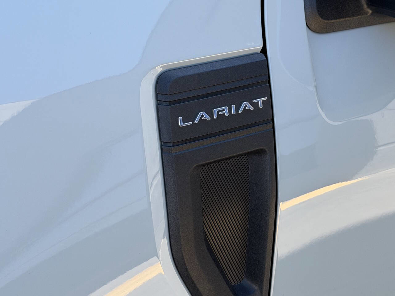 Used 2023 Ford Maverick Lariat w/ Equipment Group 500A Standard image 11