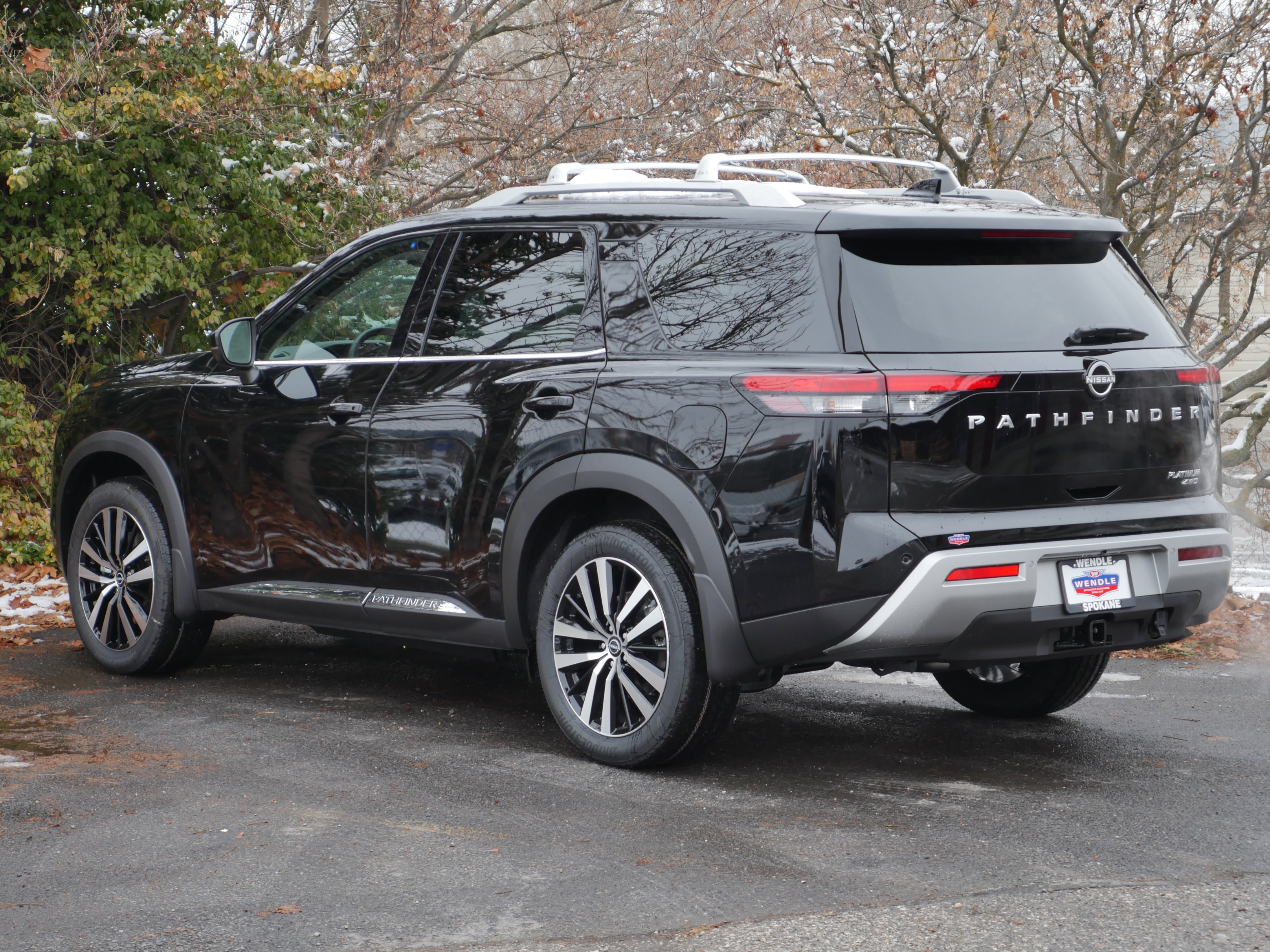 Certified 2025 Nissan Pathfinder Platinum w/ Cargo Package image 21