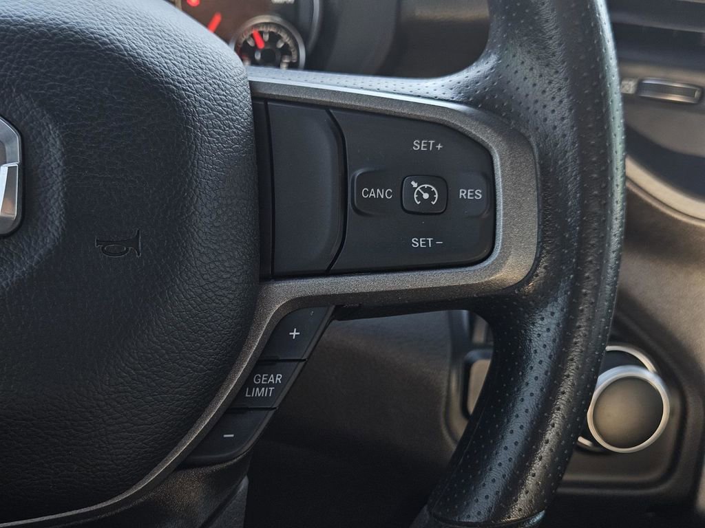 Used 2024 RAM 2500 Tradesman w/ Chrome Appearance Group image 16