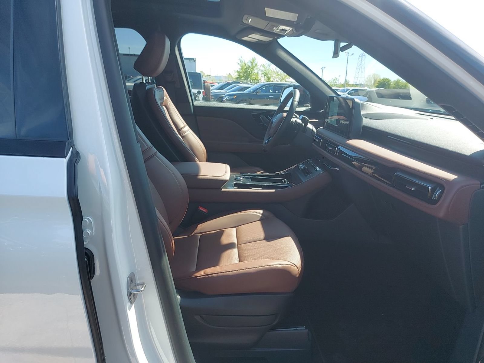 Used 2026 Lincoln Aviator Reserve w/ Jet Appearance Package AWD/4WD image 8