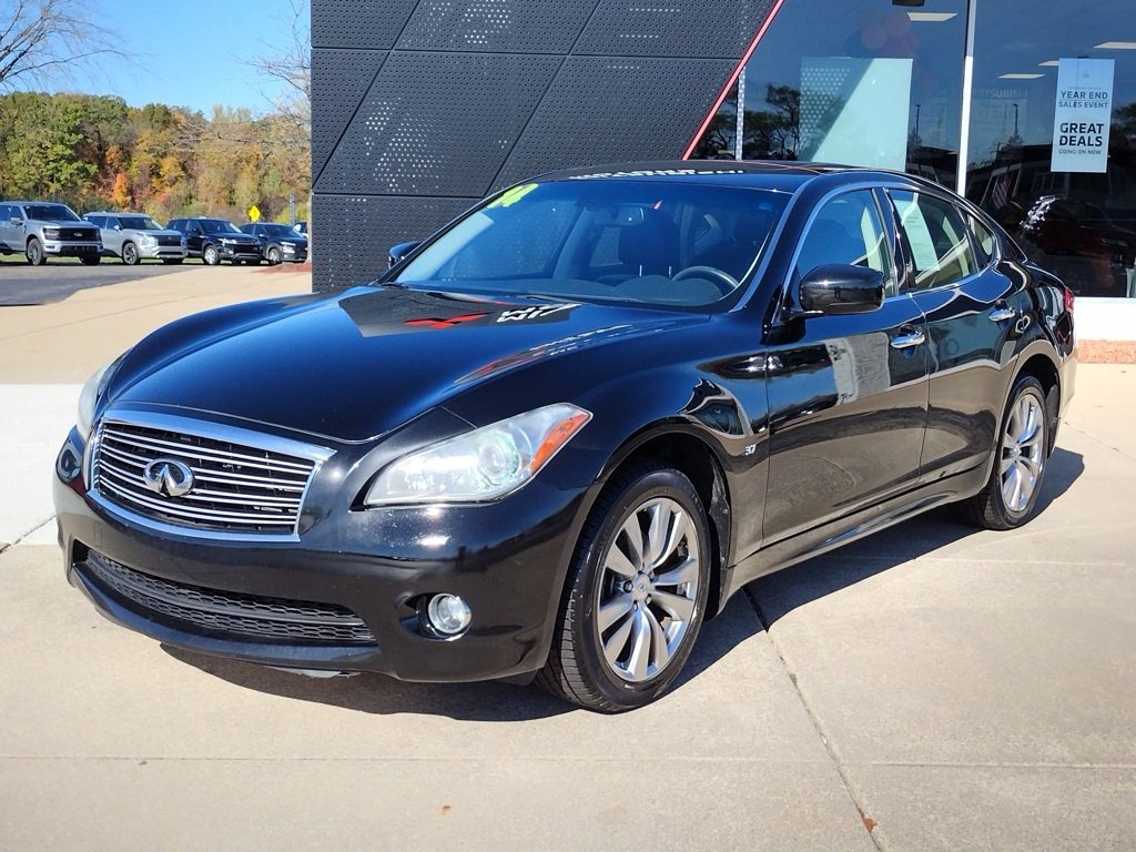 Used 2014 INFINITI Q70 3.7 w/ Premium Package