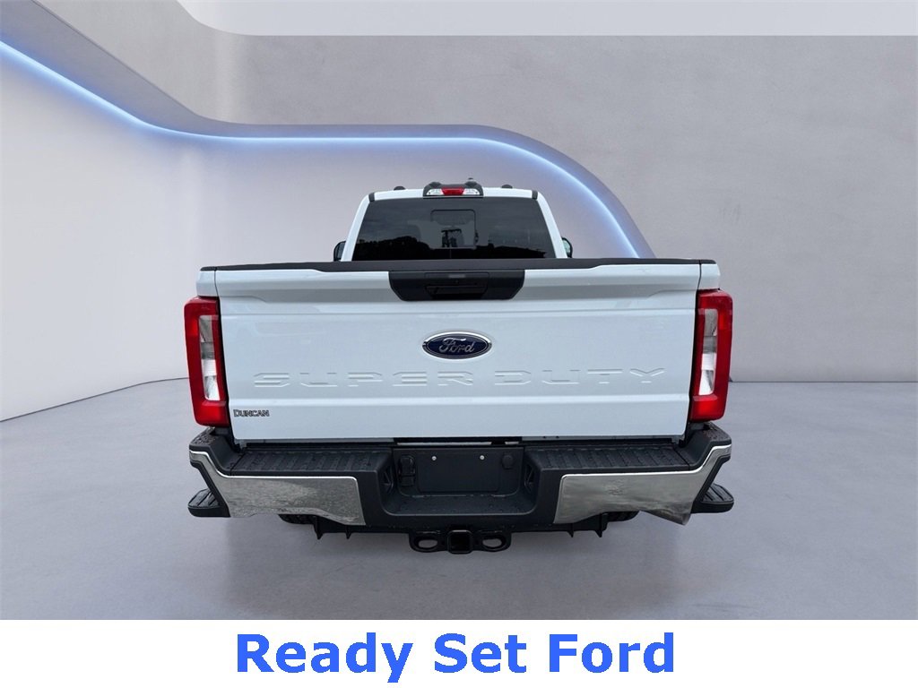 New 2026 Ford F350 XL w/ FX4 Off-Road Package image 4