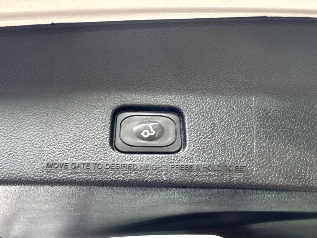 Used 2018 Ford Explorer Sport w/ Equipment Group 401A AWD/4WD image 43