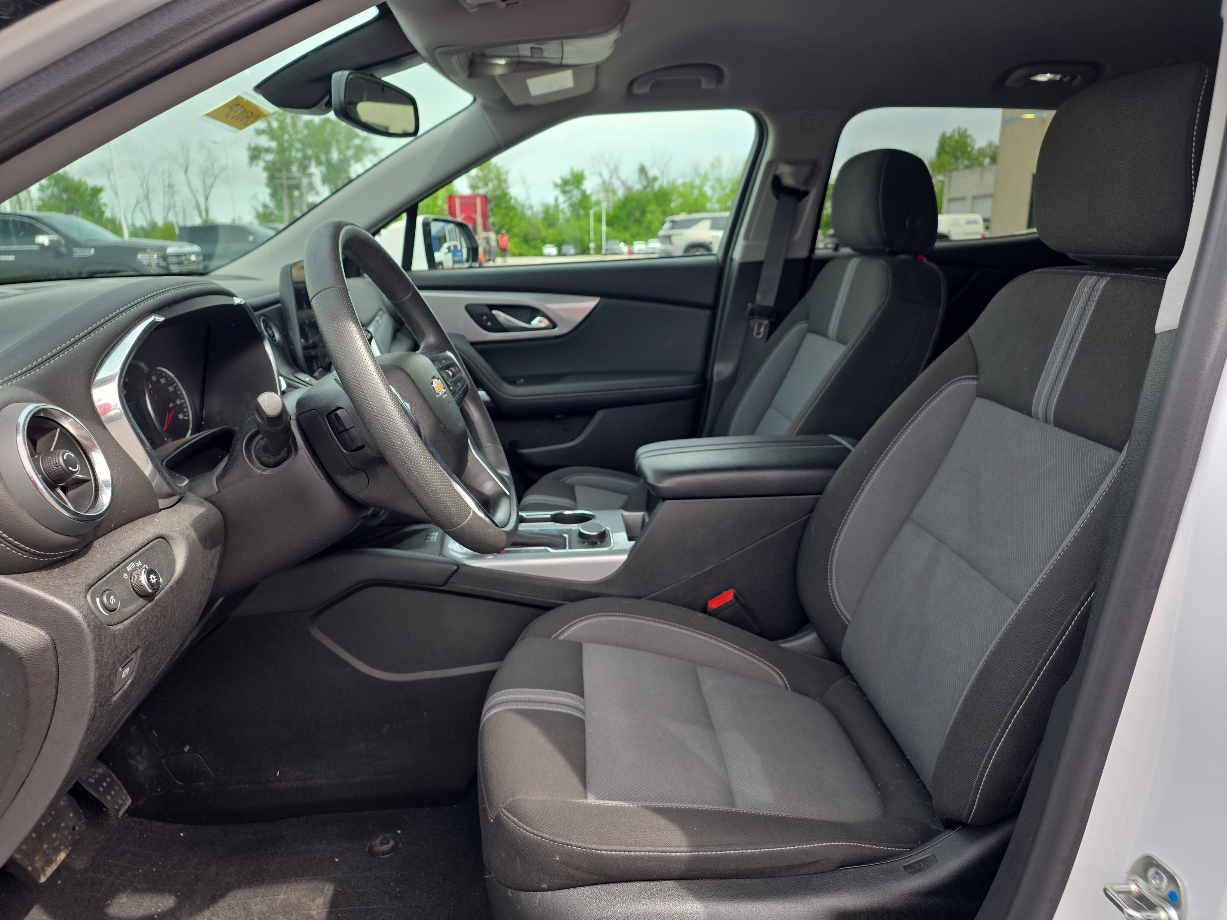 Used 2024 Chevrolet Blazer LT w/ Convenience Package FWD image 13