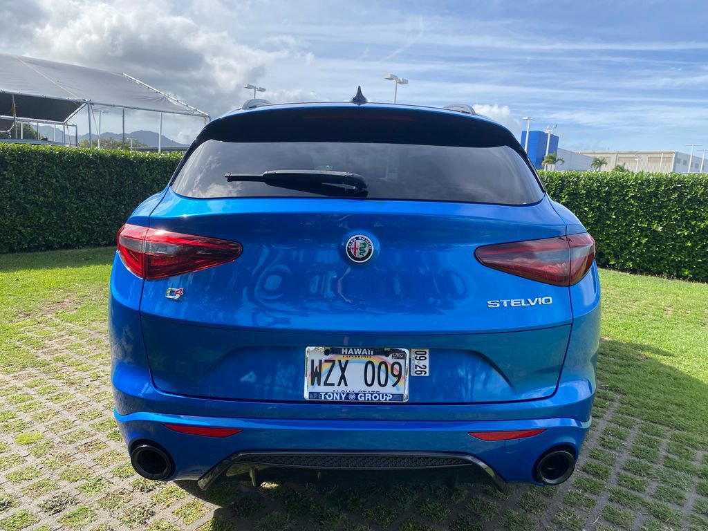 Used 2022 Alfa Romeo Stelvio Veloce image 24