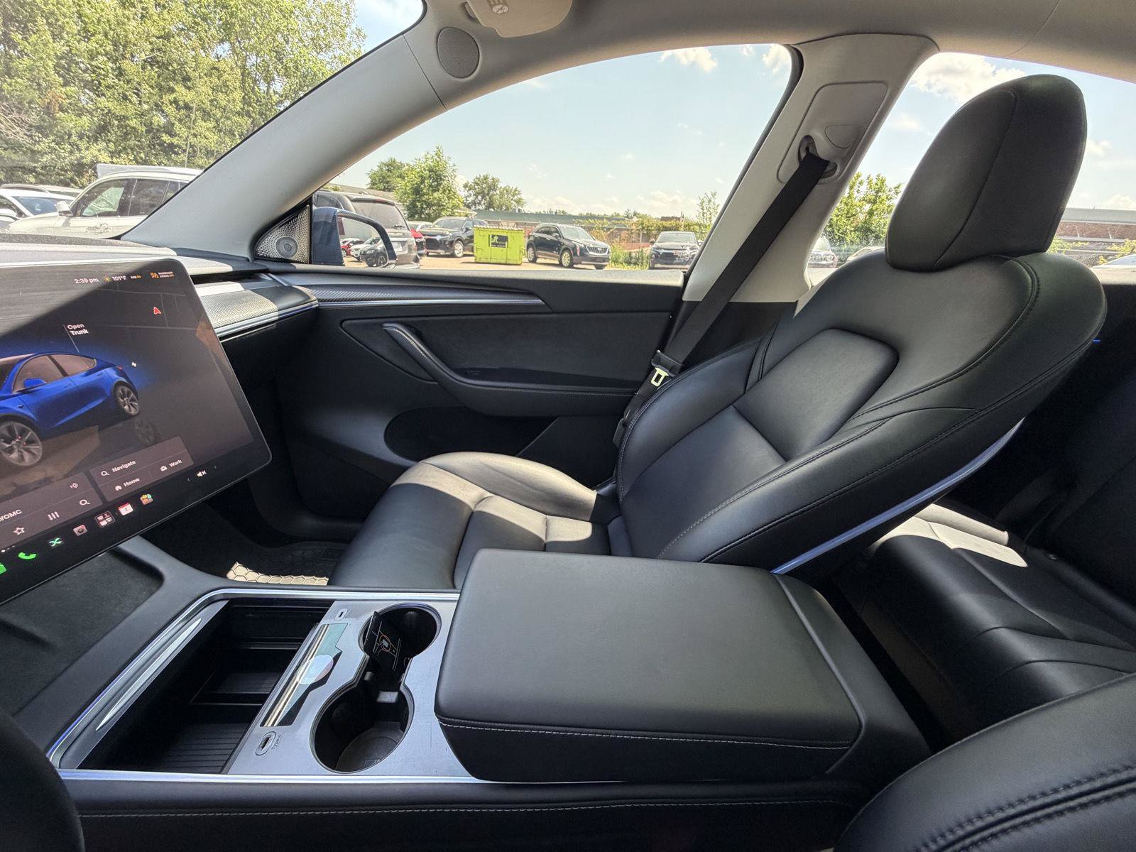 Used 2023 Tesla Model Y Performance AWD/4WD image 18